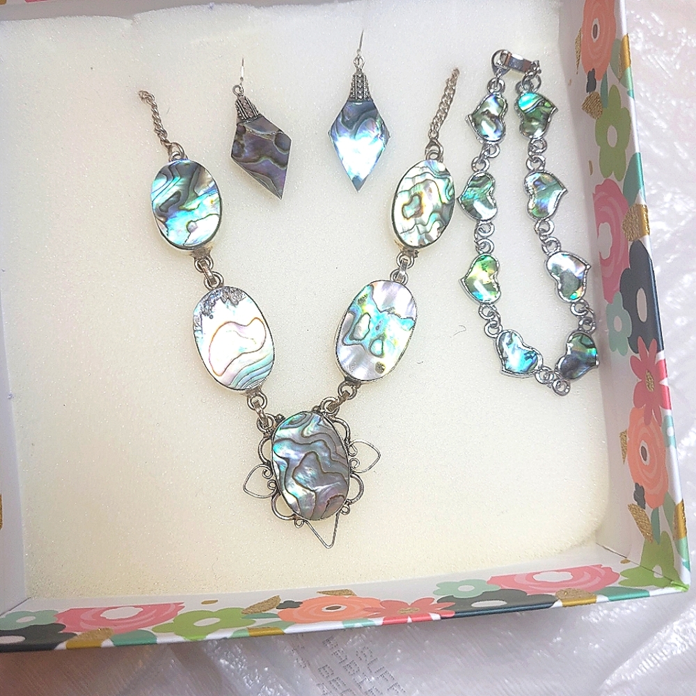 NWOT  Silver Plated/overlay Abalone SHELL SET of NECKLACE, Earrings and Bracelet